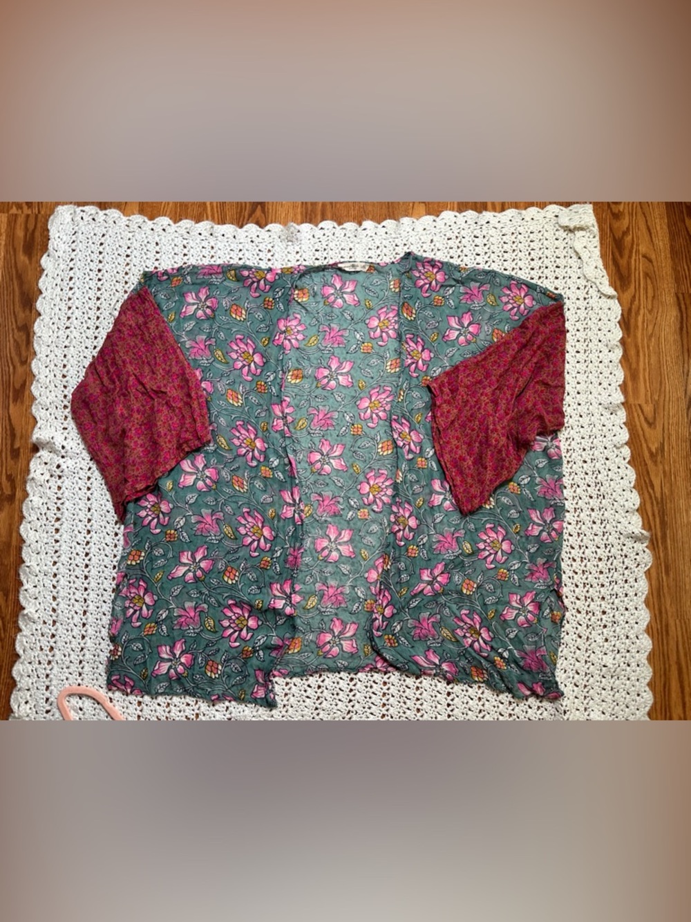 NATURAL LIFE L/XL Teal Floral Kimono Top with Pink Accents